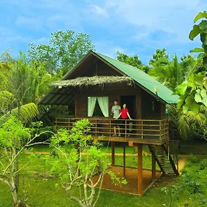  Ośrodek wypoczynkowy Chena Huts Eco